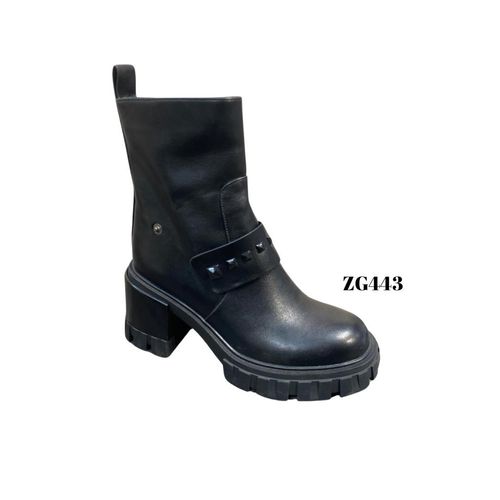 Botin negro apliques negros